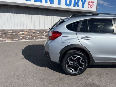 Used 2017 Subaru Crosstrek 2.0i AWD/4WD image 14