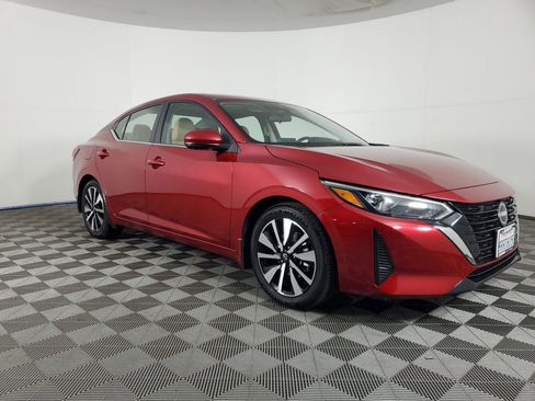 Used 2024 Nissan Sentra SV w/ SV Premium Package image 2