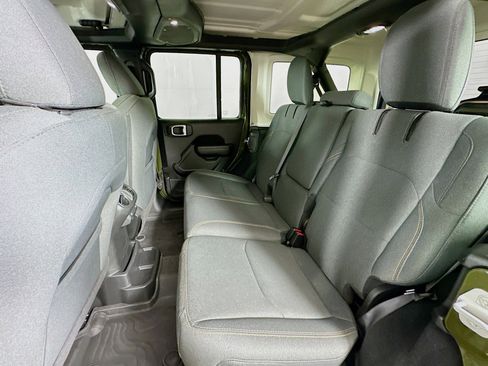 Used 2024 Jeep Wrangler Unlimited AWD/4WD image 9
