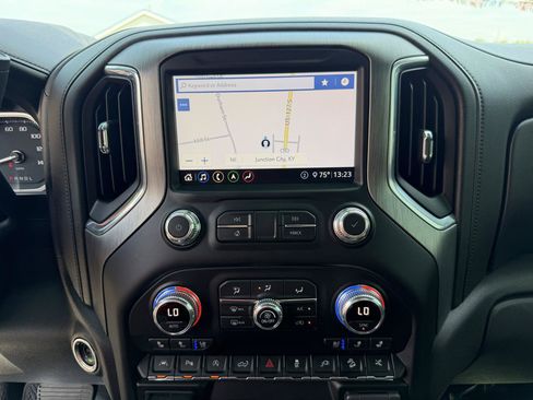 Used 2020 GMC Sierra 1500 Denali w/ Denali Ultimate Package AWD/4WD image 37