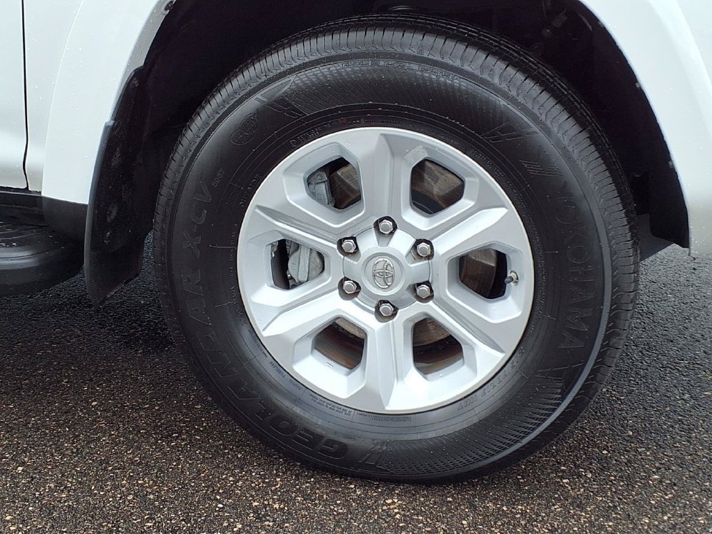Used 2015 Toyota 4Runner SR5 RWD image 11