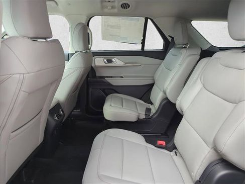 New 2026 Ford Explorer Active w/ Active Comfort Package image 16