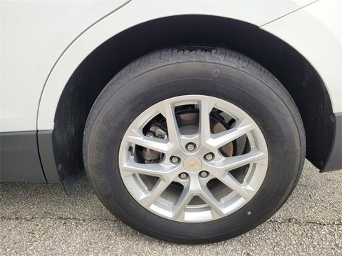 Used 2024 Chevrolet Equinox LT image 16