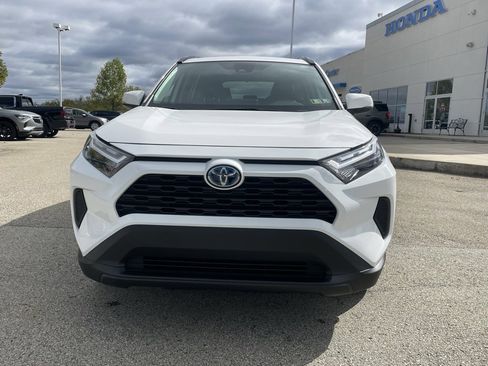 Used 2024 Toyota RAV4 LE image 8