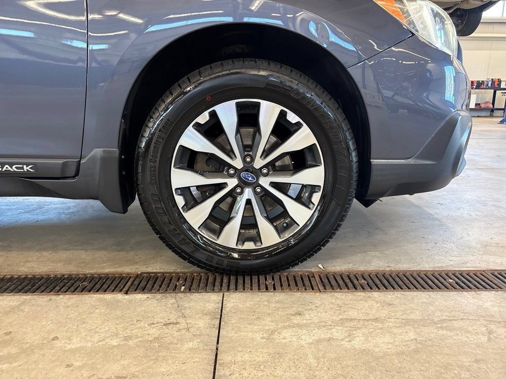 Used 2017 Subaru Outback 2.5i Limited AWD/4WD image 29