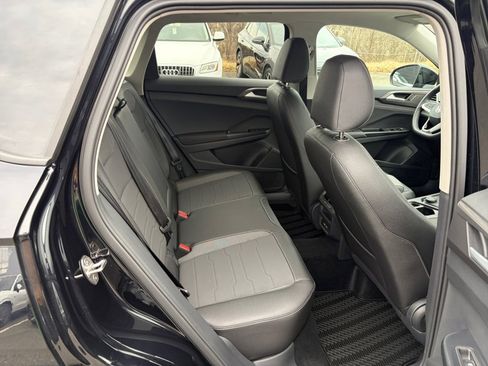 Used 2026 Volkswagen Taos SE image 29