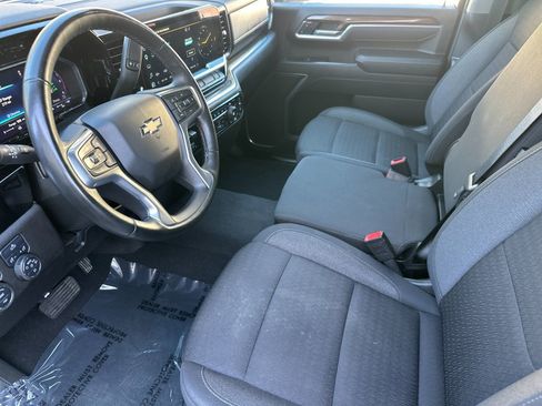 Used 2025 Chevrolet Silverado 2500 LT image 36