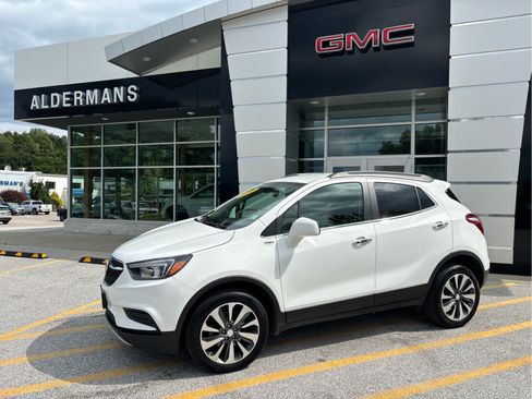 Certified 2022 Buick Encore Preferred w/ Safety Package AWD/4WD image 1