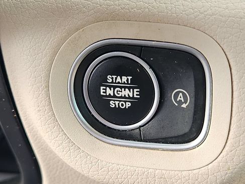 Used 2021 Mercedes-Benz GLE 350 4MATIC image 19