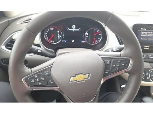Used 2024 Chevrolet Malibu LT FWD image 8