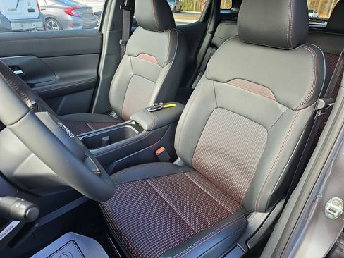 New 2026 Nissan Kicks SR image 19