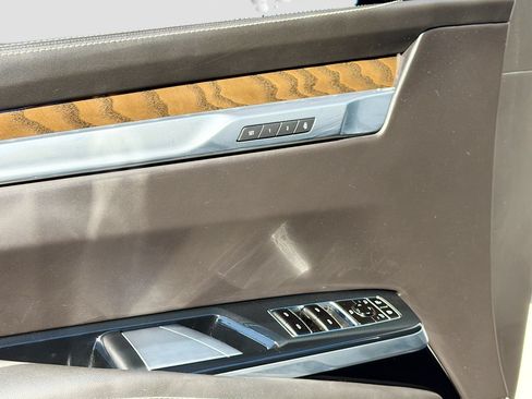 Certified 2025 Cadillac Escalade ESV Sport Platinum AWD/4WD image 18