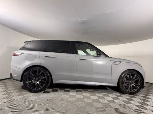 Used 2025 Land Rover Range Rover Sport SV Edition Two AWD/4WD image 9