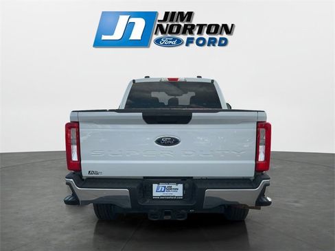 Used 2024 Ford F250 XLT image 4