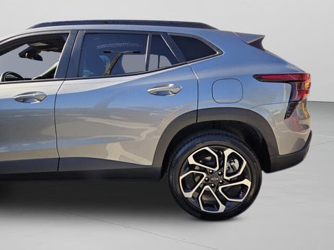 Used 2024 Chevrolet Trax RS w/ Driver Confidence Package image 32