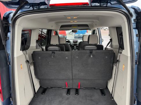 Used 2022 Ford Transit Connect XLT FWD image 15