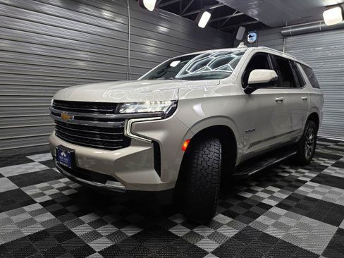 Used 2022 Chevrolet Tahoe LT w/ Luxury Package AWD/4WD image 43