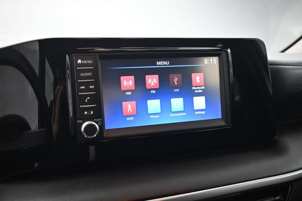 Used 2025 Nissan Kicks S FWD image 13