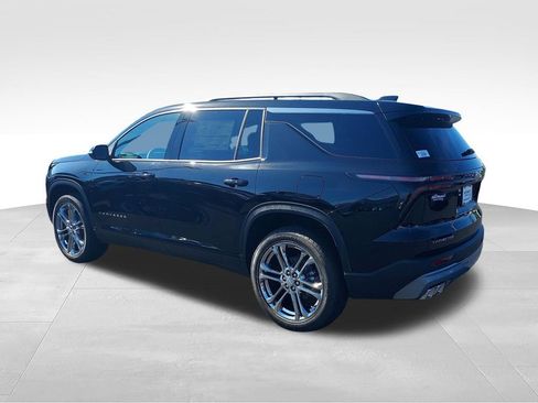 New 2027 Chevrolet Traverse LT w/ LPO, Floor Liner Package FWD image 3