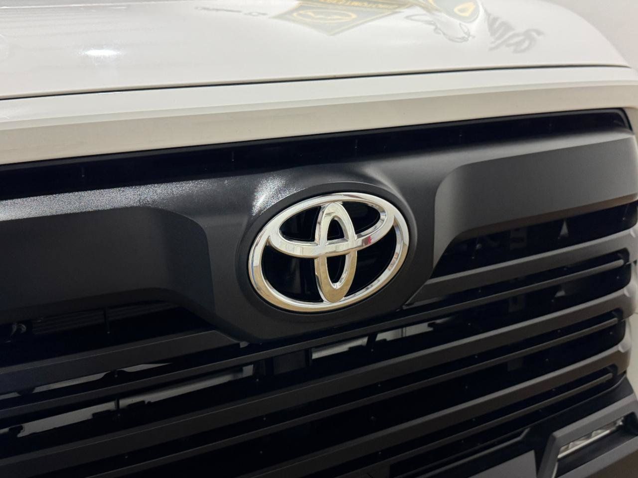 Used 2022 Toyota Tundra SR5 AWD/4WD image 43
