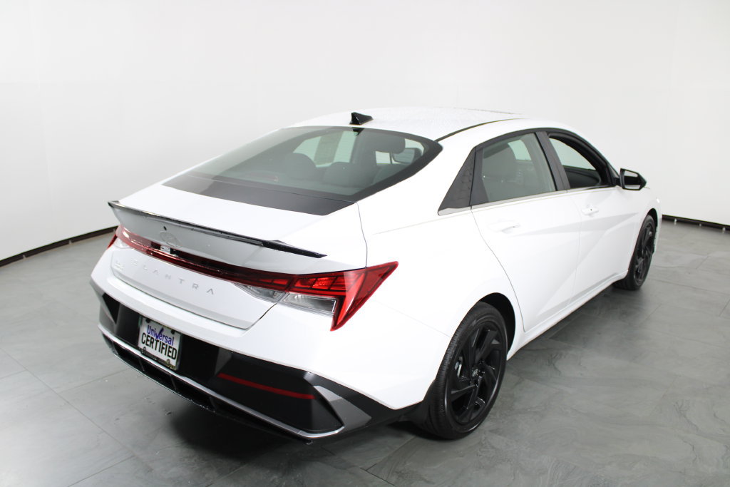 Certified 2026 Hyundai Elantra SEL Sport Premium FWD image 4