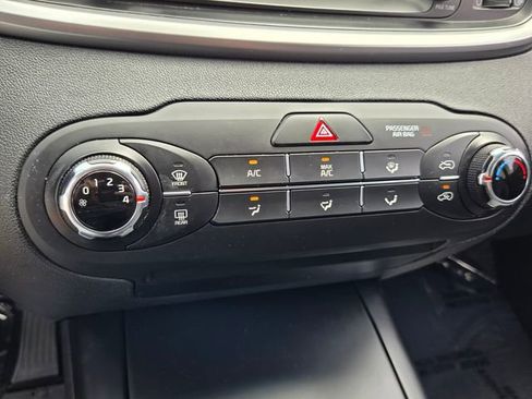 Used 2019 Kia Sorento L FWD image 24