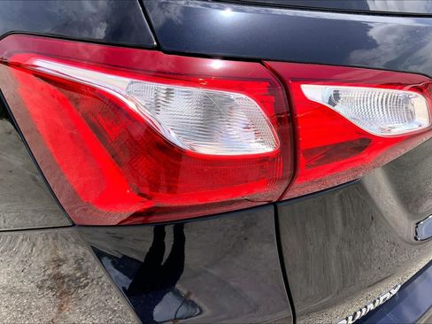 Used 2020 Chevrolet Equinox LS w/ LS Convenience Package FWD image 28