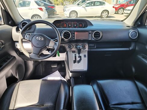 Used 2014 Scion xB image 40