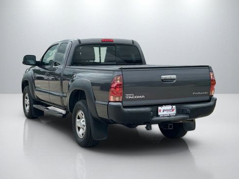 Used 2015 Toyota Tacoma PreRunner w/ Convenience Package RWD image 7