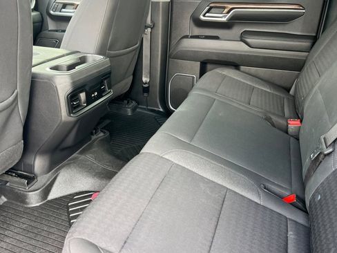 Used 2022 Chevrolet Silverado 1500 LT Trail Boss image 9