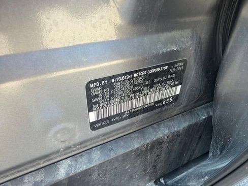 Used 2023 Mitsubishi Outlander 4WD Plug-In Hybrid image 23