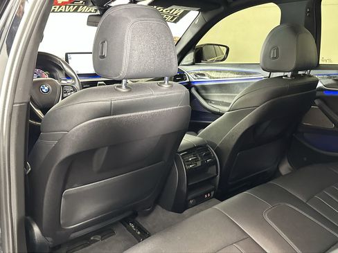 Used 2022 BMW 540i w/ Premium Package image 28