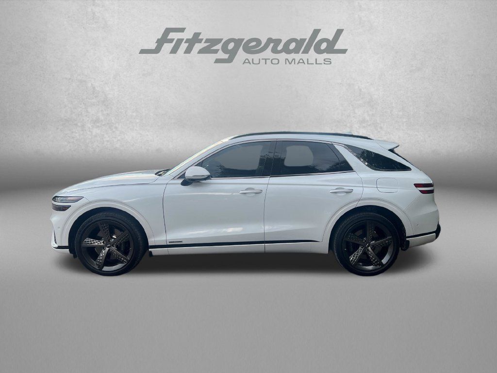 Used 2025 Genesis GV70 3.5T Sport w/ Sport Advanced Package AWD/4WD image 8
