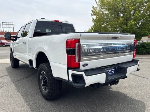 Used 2024 Ford F350 Platinum w/ Tremor Off-Road Package AWD/4WD image 5