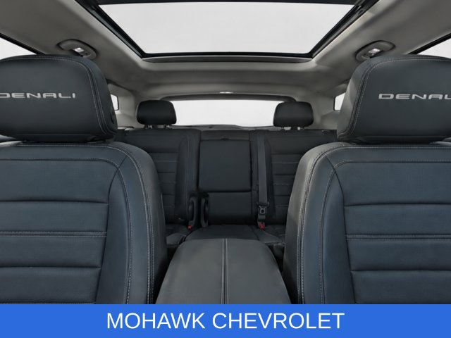 Used 2022 GMC Terrain Denali w/ Denali Premium Package AWD/4WD image 16