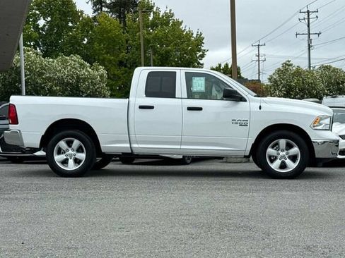 Used 2024 RAM 1500 Classic SLT AWD/4WD image 3