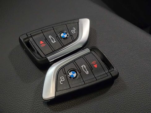 Used 2023 BMW X3 xDrive30i w/ Premium Package w/ZPA AWD/4WD image 40