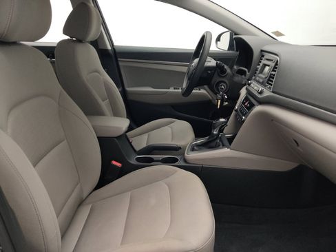 Used 2018 Hyundai Elantra SE FWD image 21
