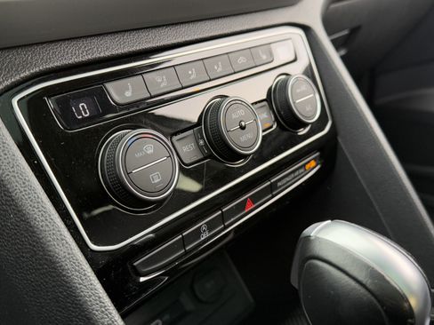 Used 2023 Volkswagen Atlas SEL image 17