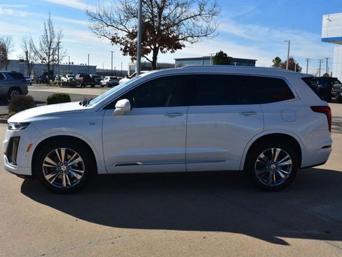 Used 2024 Cadillac XT6 Premium Luxury w/ Technology Package image 10