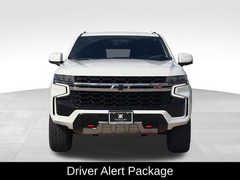 Used 2022 Chevrolet Tahoe Z71 w/ Luxury Package AWD/4WD image 3
