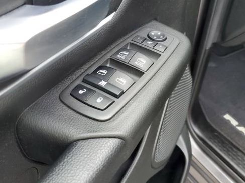 Certified 2022 RAM 1500 Big Horn image 8