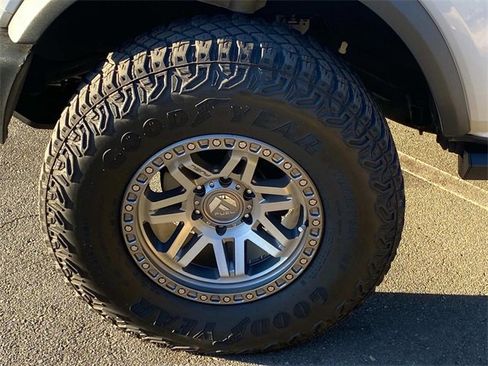 Used 2023 Ford Bronco 2-Door image 6