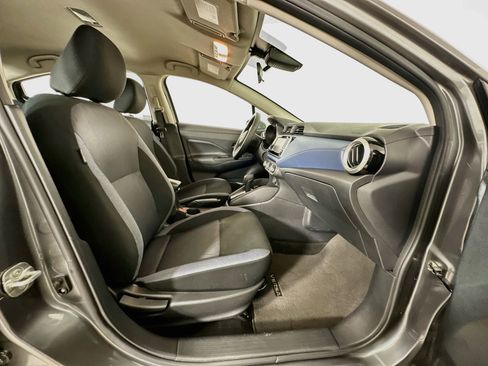 Used 2025 Nissan Versa SV FWD image 29