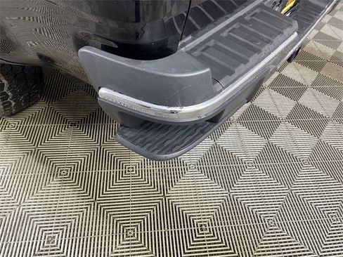 Used 2017 GMC Canyon SLE image 20