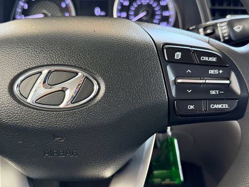 Used 2020 Hyundai Elantra SE FWD image 37