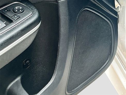 Used 2023 Dodge Charger Scat Pack w/ Navigation & Travel Group image 19