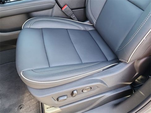 New 2026 GMC Yukon XL Elevation image 15