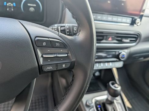 Used 2023 Hyundai Kona Limited AWD/4WD image 17