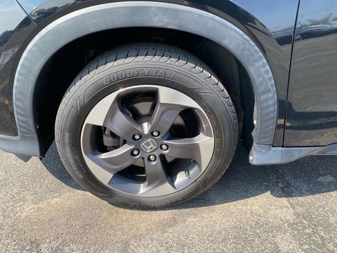 Used 2018 Honda HR-V EX image 17